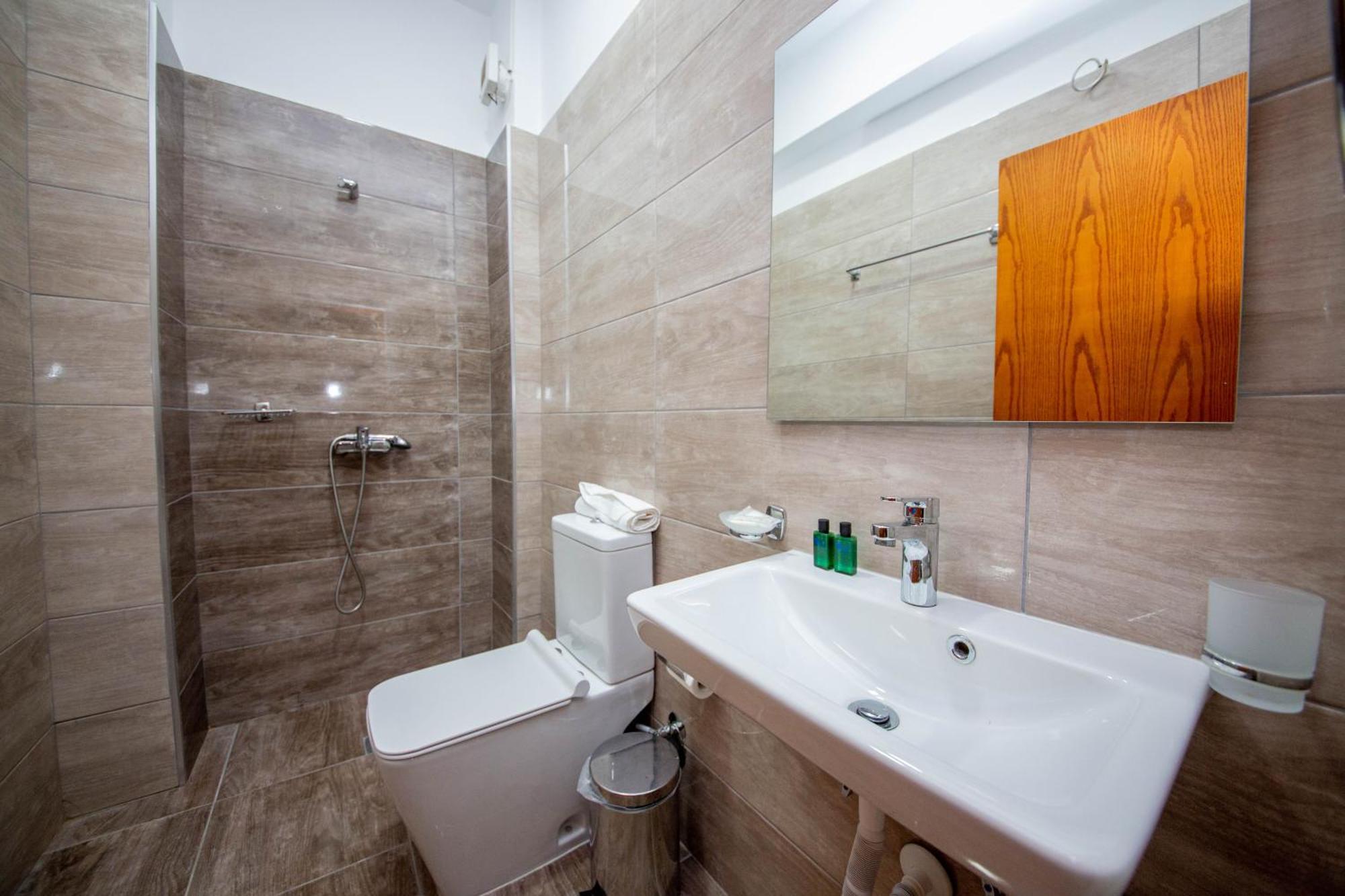 Hotel Keliani Sarande Ngoại thất bức ảnh