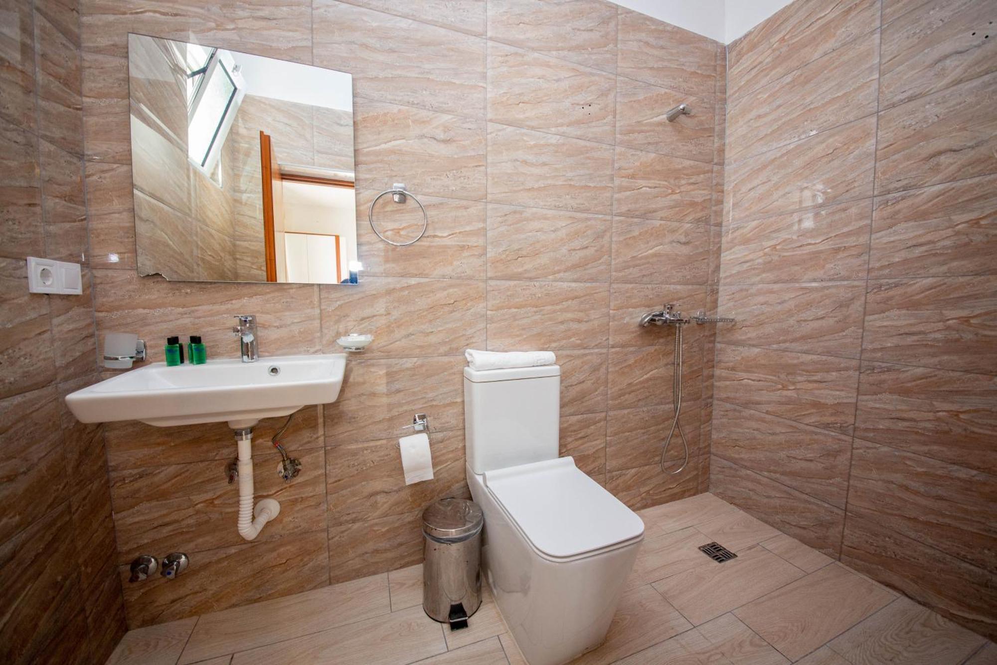 Hotel Keliani Sarande Ngoại thất bức ảnh